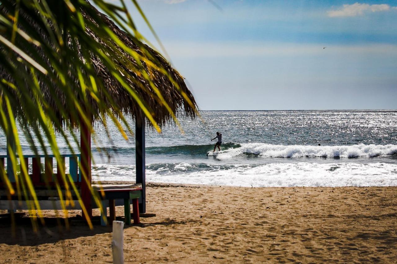 Hotel Tapas & Surf à Petacaltepe Extérieur photo