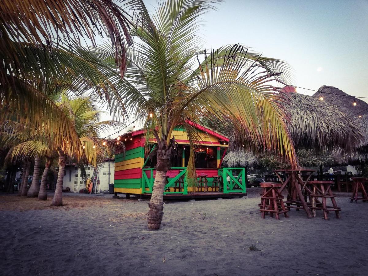 Hotel Tapas & Surf à Petacaltepe Extérieur photo